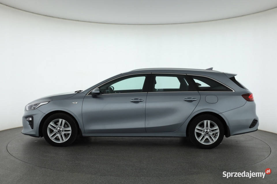 Kia Ceed 16 CRDi MHEV szary