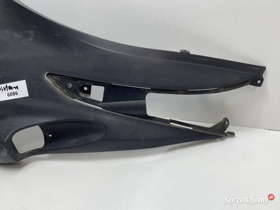 SUZUKI SIXTEEN UX125 OWIEWKA BOCZEK LEWY OSŁONA