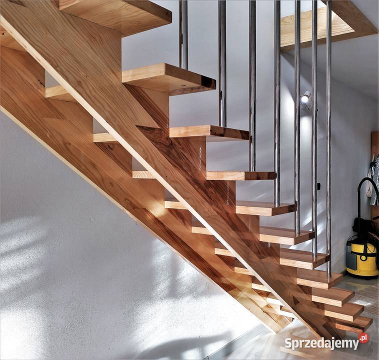 Schody jesionowe schody z jesionu schody Ruszków Pierwszy sprzedam