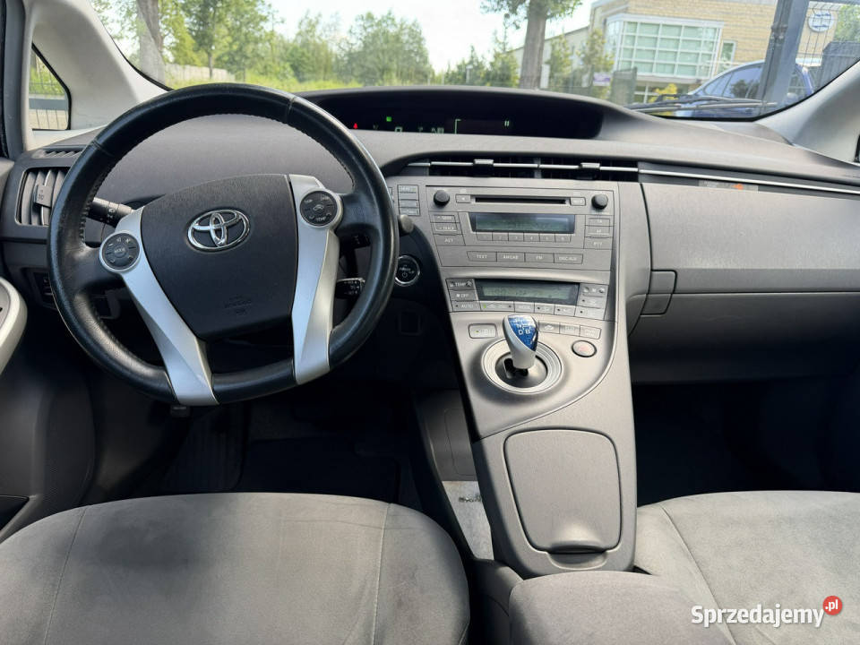 Toyota Prius 18 HSD 136 Serwisowany Bezwypadkowy bluetooth sprzedam