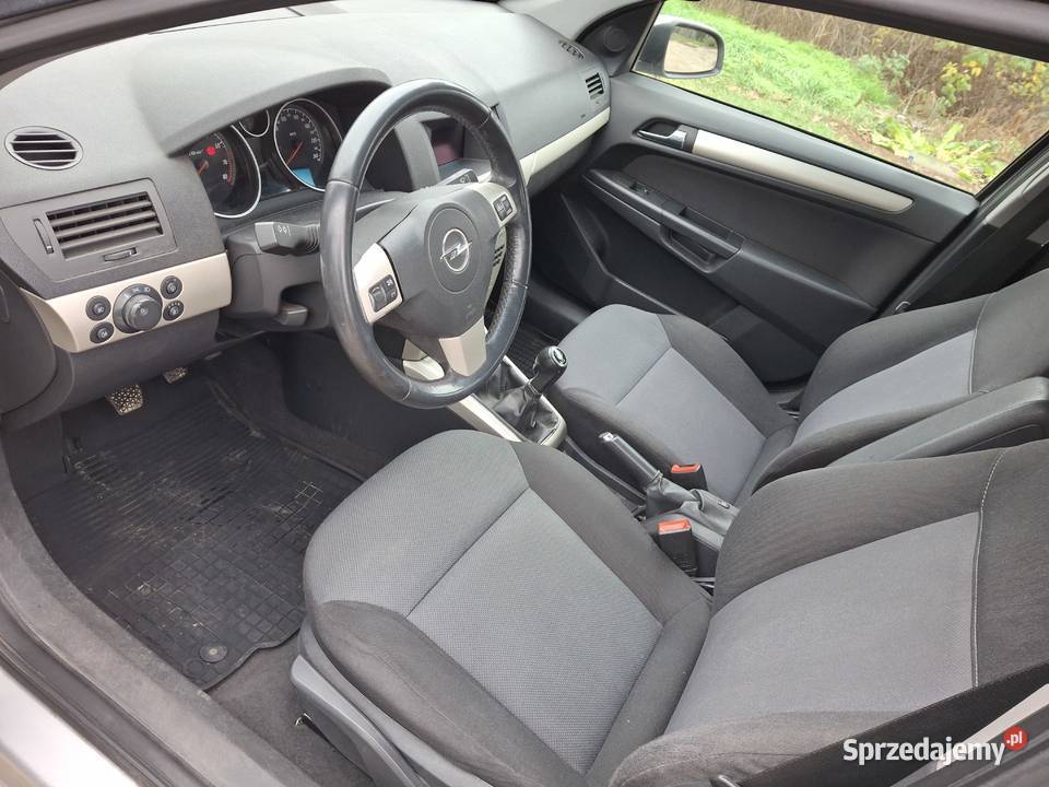 Opel Astra 16 Kutno