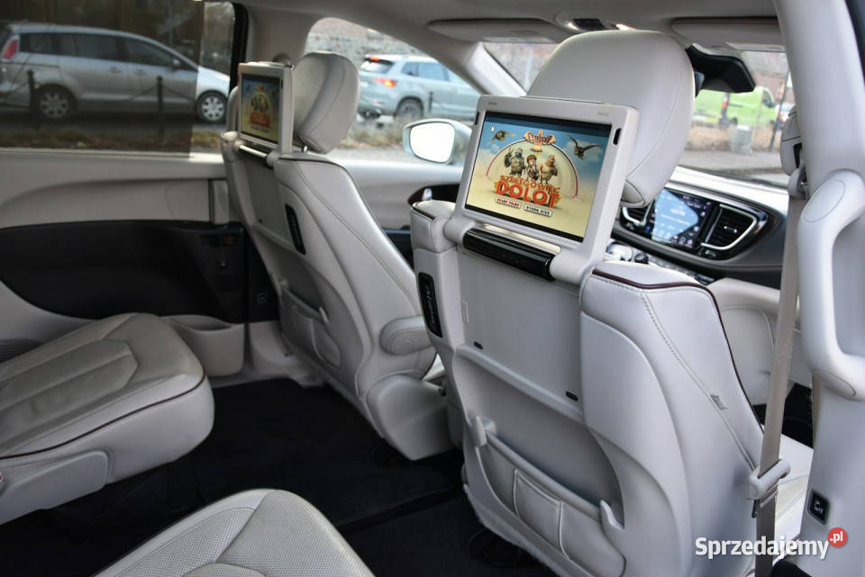 Chrysler Pacifica Limited 36 V6 291 2017r Kampinos sprzedam