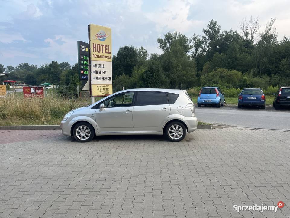 Toyota Corolla Verso 20 TD 116 D4D 2005 r wspomaganie kierownicy Krosno sprzedam