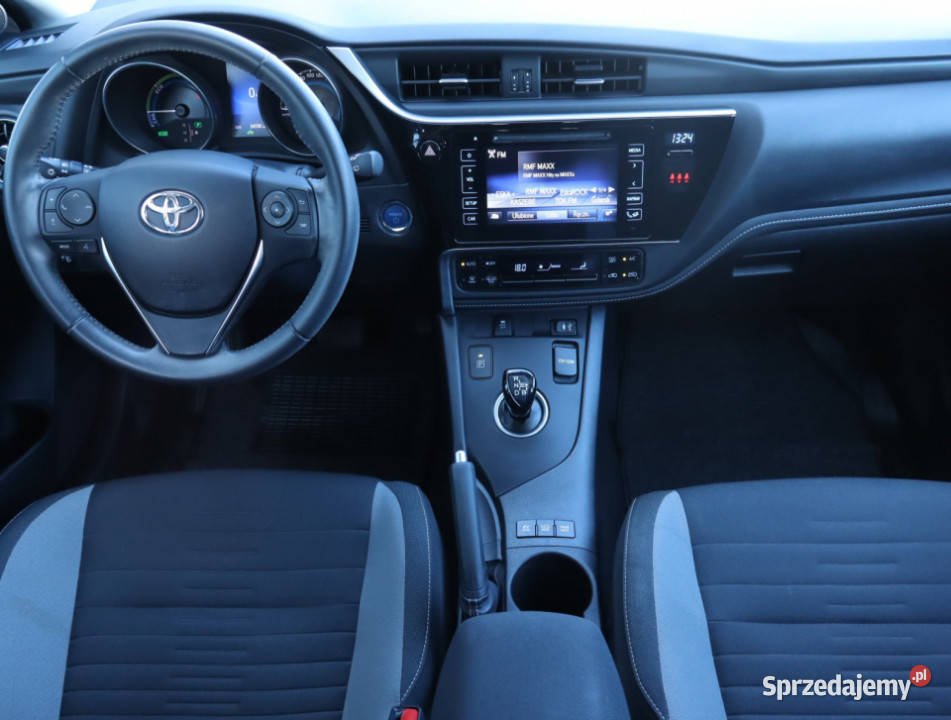 Toyota Auris Hybrid światła przeciwmgielne Auris Piaseczno