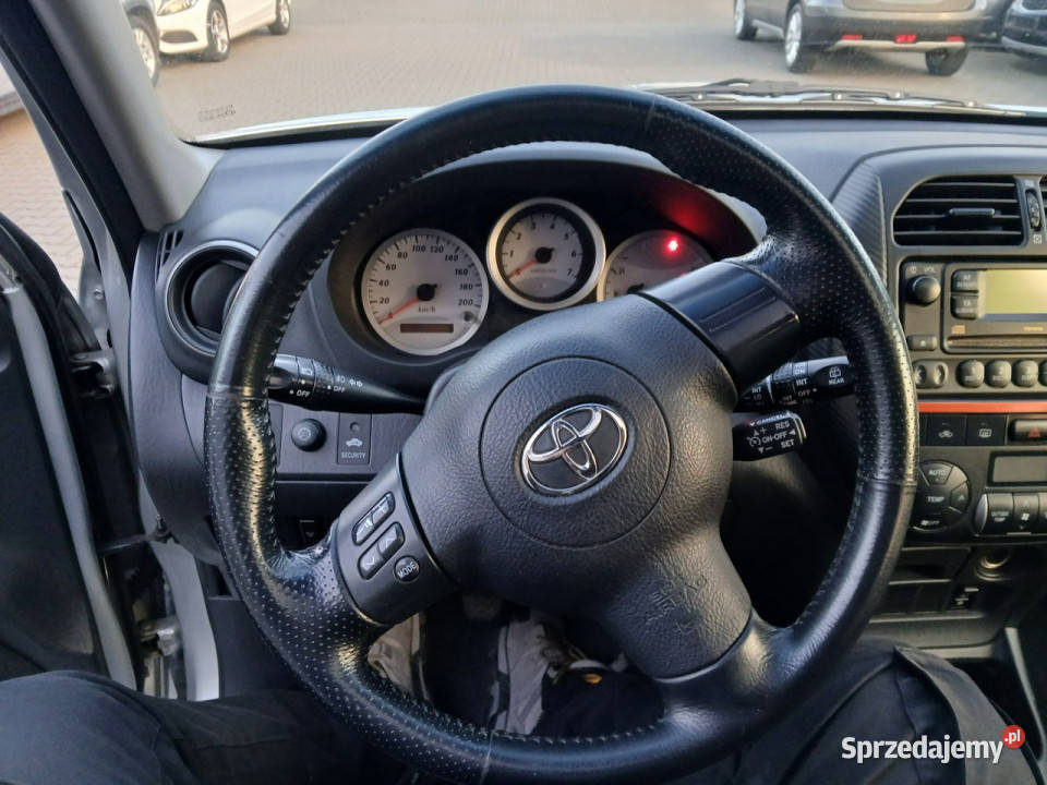 Toyota RAV4 20D4D lift 4X4 skóry klimatronik centralny zamek