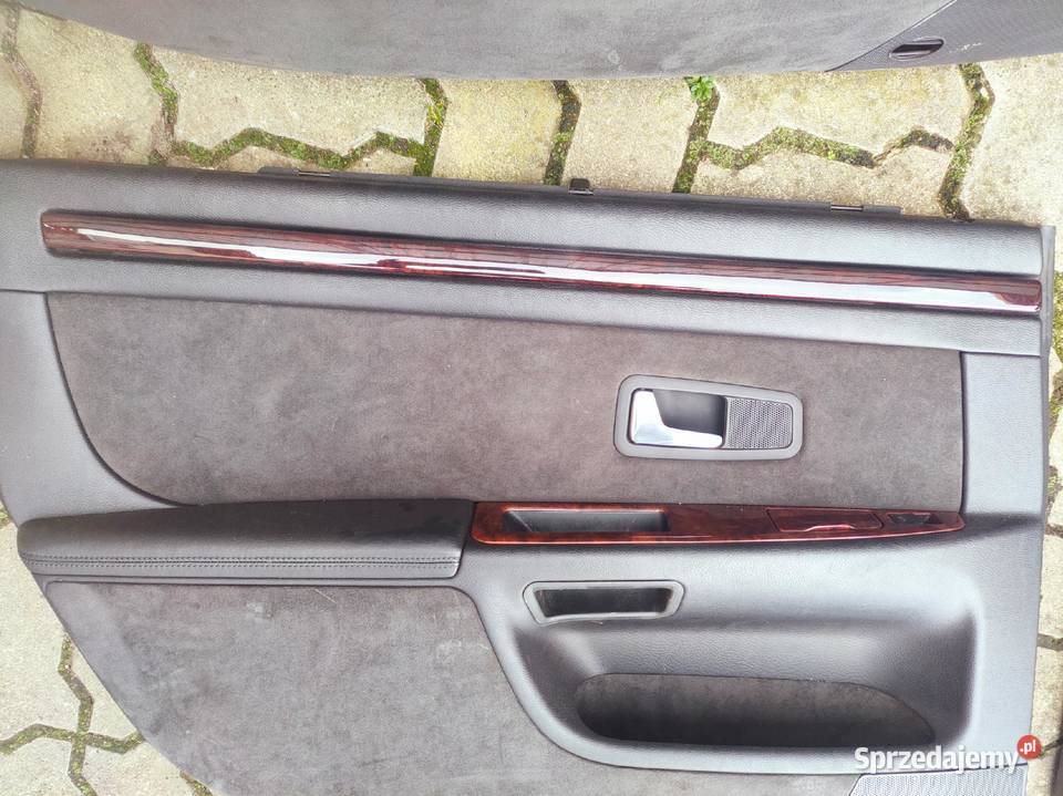 AUDI A8 D2 TAPICERKA BOCZKI ROLETA DRZWI SOUL Tapicerki samochodowe Przemęt