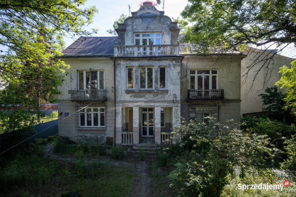 Historyczna willa z potencjałemWłochy Warszawa