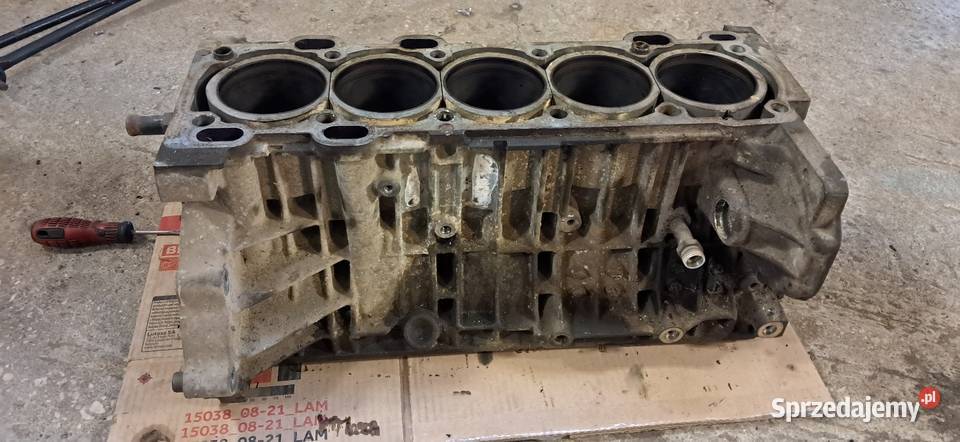 Blok silnika volvo v70 24 benzyna B5244S śląskie Łochynia