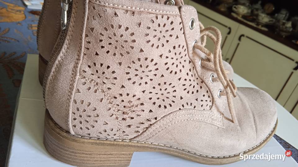 DAMSKIE BUTY SZNUROWANE ZAMSZOWE PUDROWY RÓŻ Piła