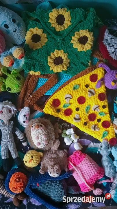 Szyfrowane breloczki pluszaki i torebki