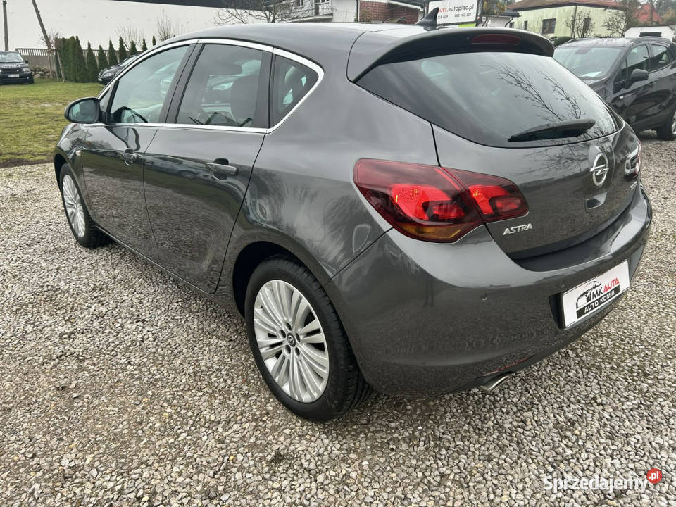 Opel Astra Cosmo J 20092019 światła przeciwmgielne Nowe Iganie