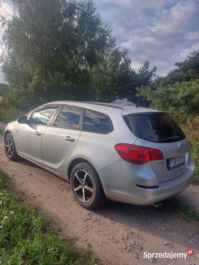 Opel Astra J 2011 14 turbo kombi Zarejestrowany w Polsce sprzedam