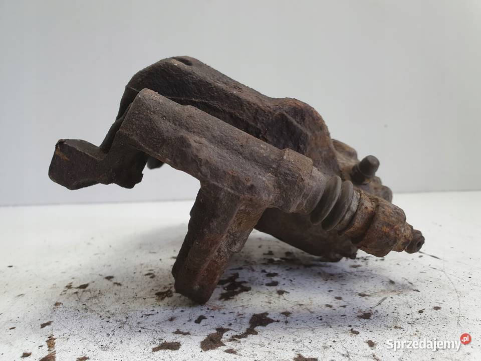 Renault Trafic III PRZEDNI ZACISK HAMULCOWY lewy Rudka