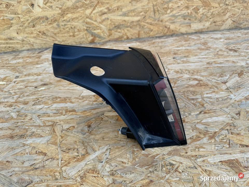 Lampa w błotnik tył prawa rh tesla 3 III Y wielkopolskie Międzychód sprzedam