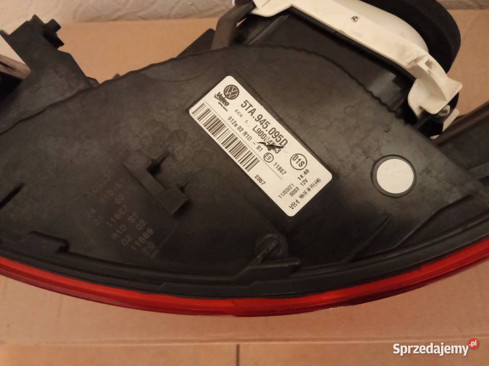 VW Touran2021r5TA lampy tylne lewa i prawa osobowe Kamieniec Wrocławski