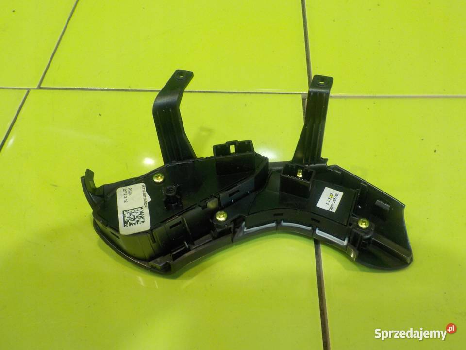 HYUNDAI i30 II 14 CRDI 13r HB 5D przelacznik Suków