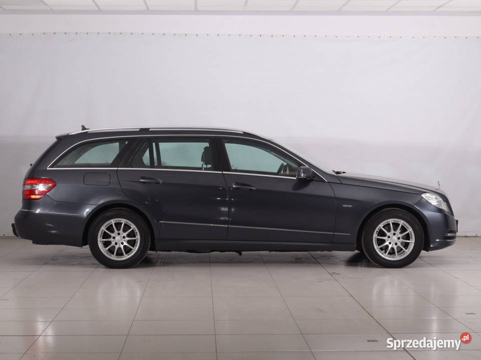 Mercedes E E 200 Piaseczno