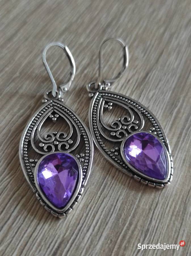 Kolczyki wiszące z fioletowym kamieniem Kołobrzeg