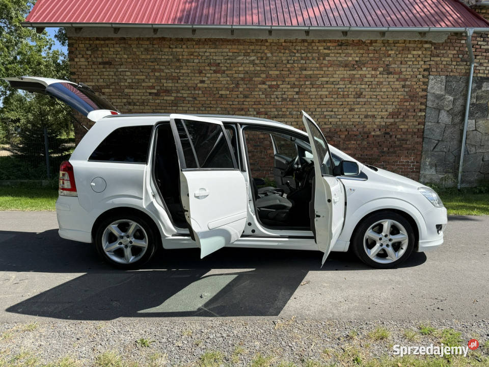 Opel Zafira 17CDTI 125 OPC Family 7osob Zadbany Ocice