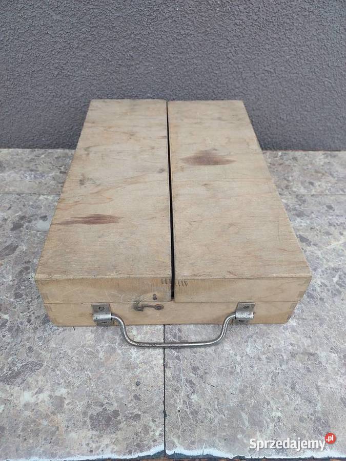 Zabawka PRL stary zestaw narzędziowy 45150GTK Tczew