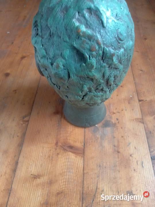 Tarakotowa glowa sygnowana