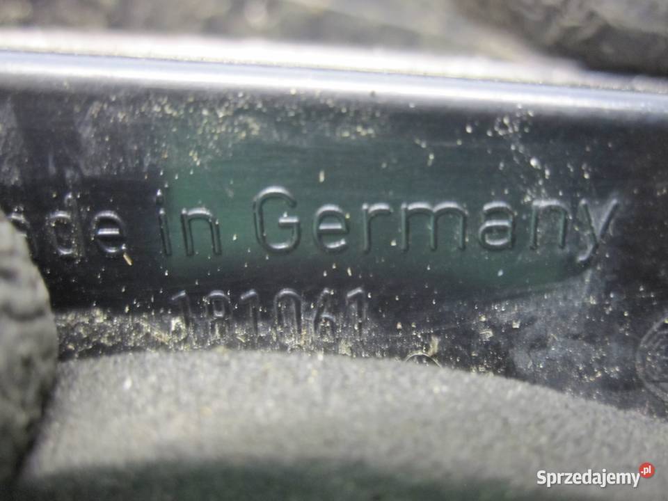 GOLF VI 12r lampa prawa tył w klapie 18106202