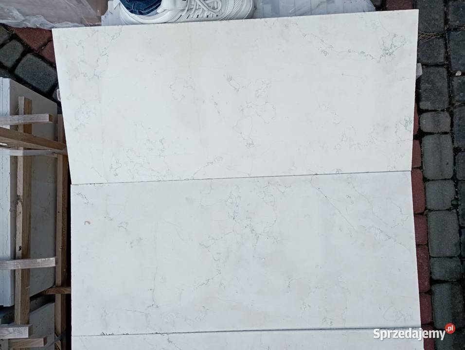 Płytki marmurowe BIANCONE pasy 2 szczotka Przemyśl