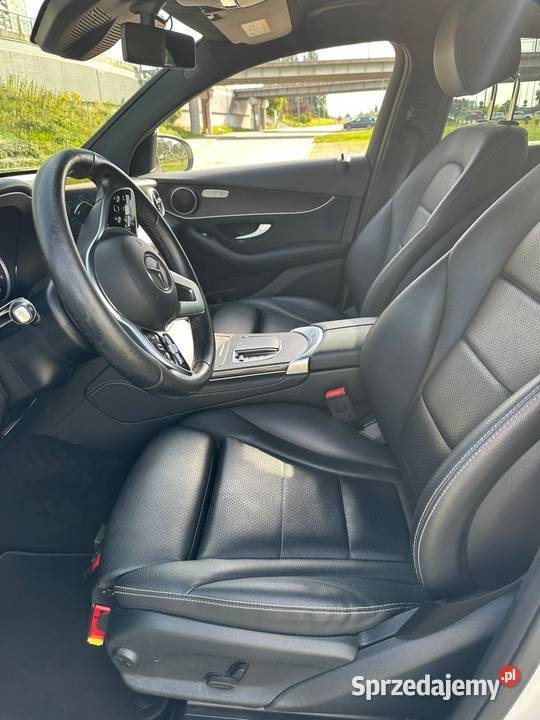 MercedesBenz GLC 200 4MATIC SUV 2020r biały Sopot