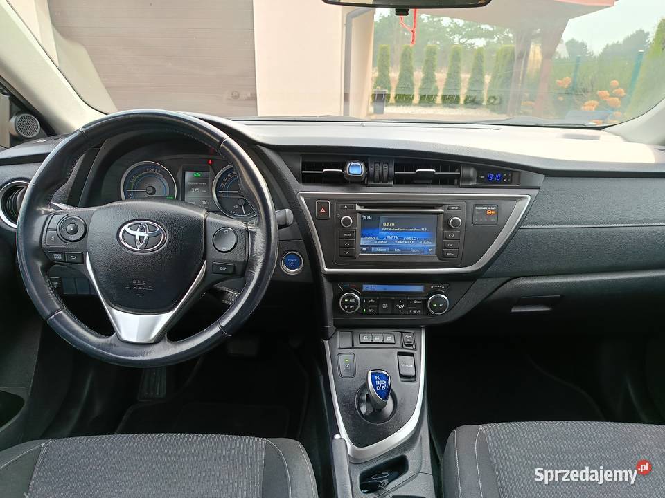 Sprzedam Toyota Auris 2015r 18 Hybrid 136 wielkopolskie