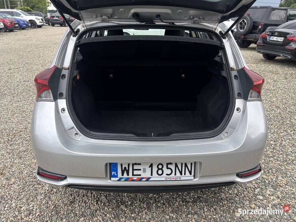 Toyota Auris GWARANCJA srebrny Paniówki