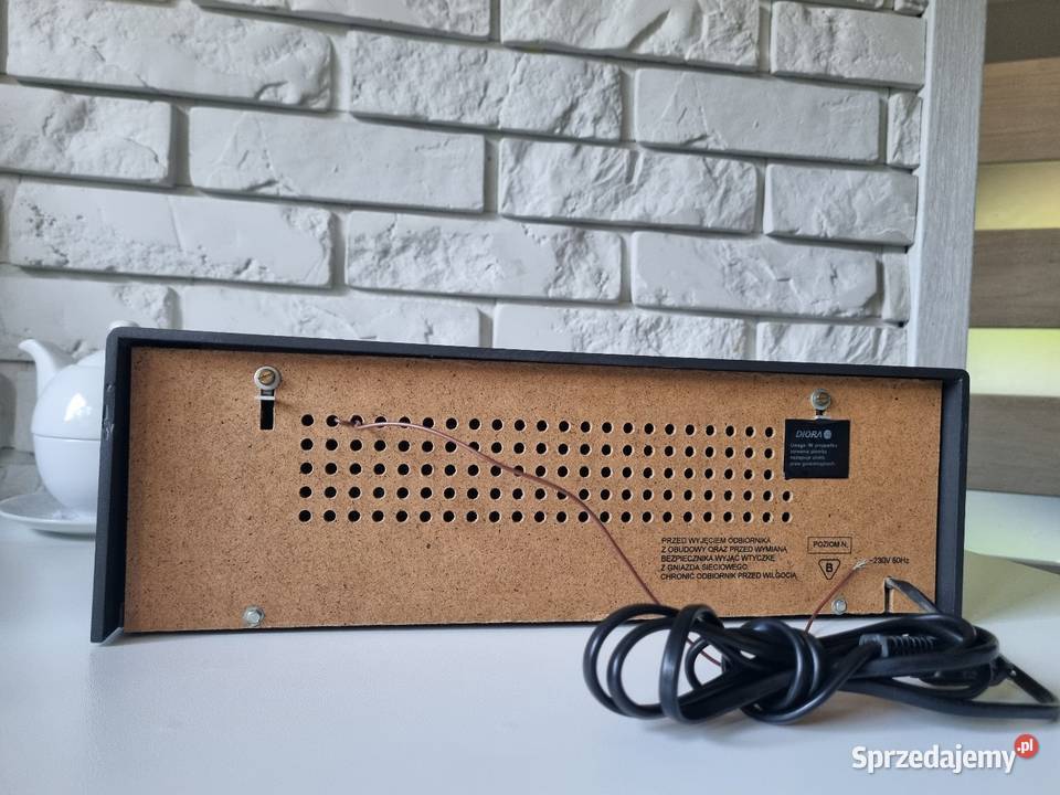 Radio zegar UNITRA DIORA RE 331 UNIKAT sprawne Solnica