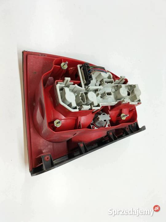 LAMPA TYŁ PRAWA SEDAN LIFT 3B7945096D VW sprzedam