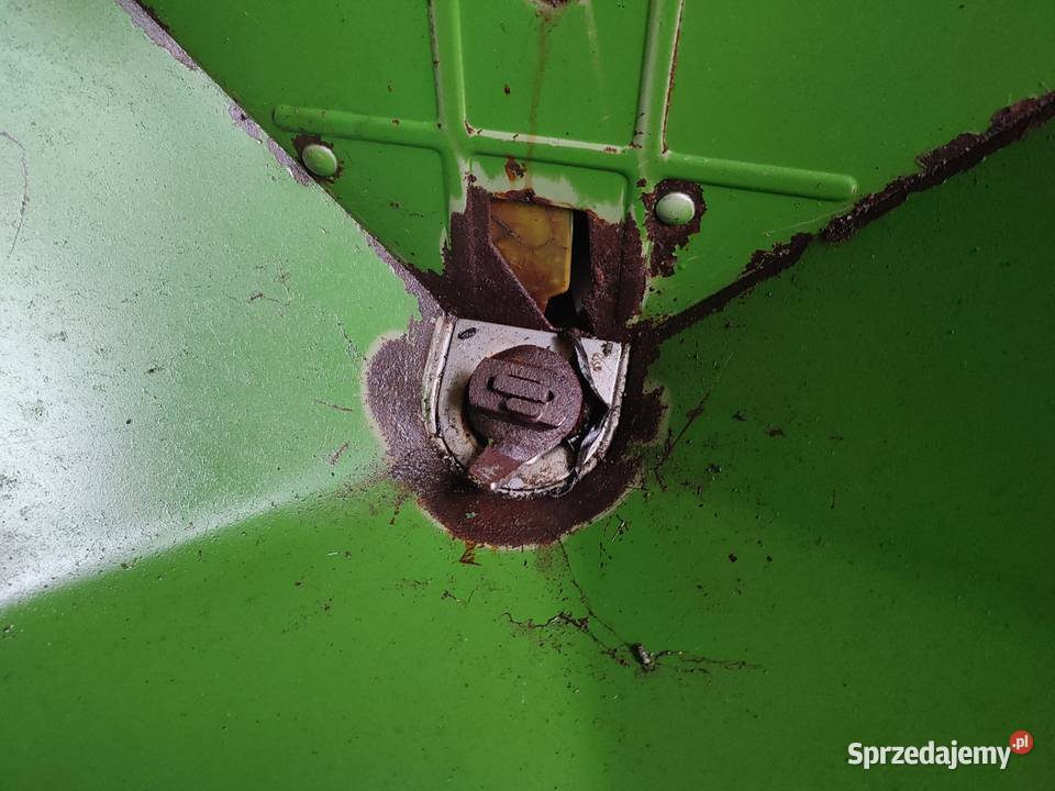Rozsiewacz nawozu AMAZONE F 604 R Rauch Kuhn Maszyny rolnicze wielkopolskie Przemęt