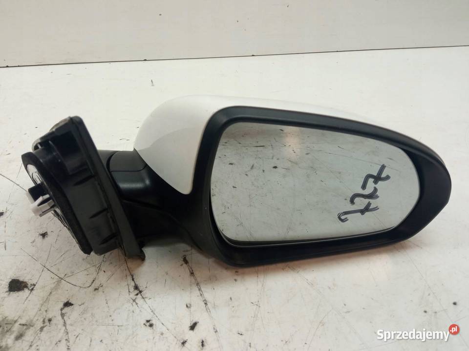 LUSTERKO PRAWE 6PIN EUROPA Hyundai i30 III 2016