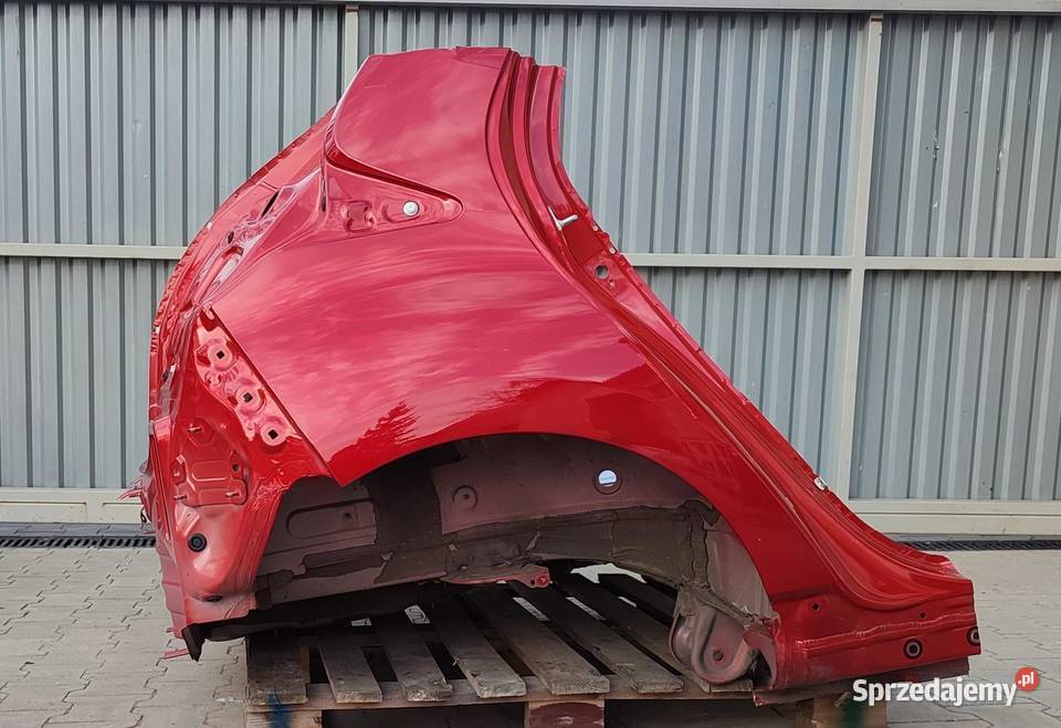 MAZDA 2 TOYOTA YARIS IV ĆWIARTKA BŁOTNIK PRAWY