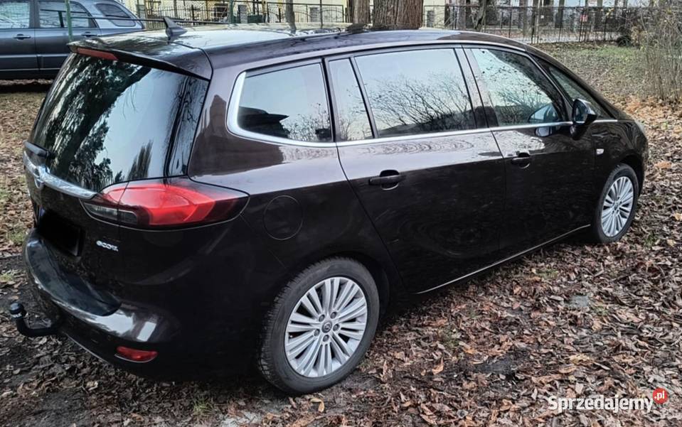 Opel Zafira C 2015 Rok produkcji 2015 Pionki