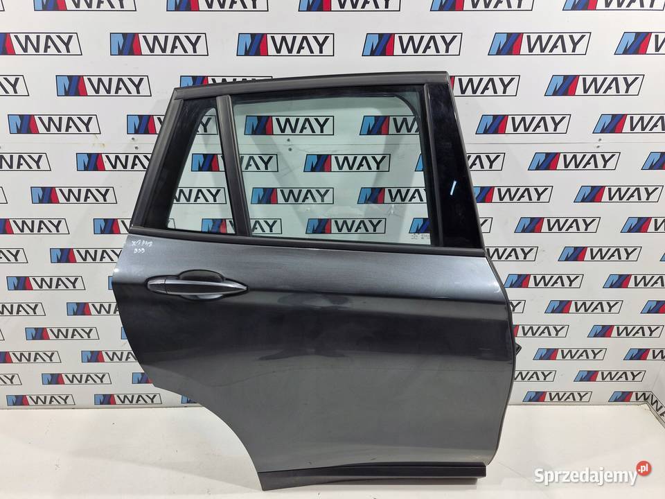 BMW X1 F48 DRZWI PRAWY TYŁ TYLNE PRAWE B39