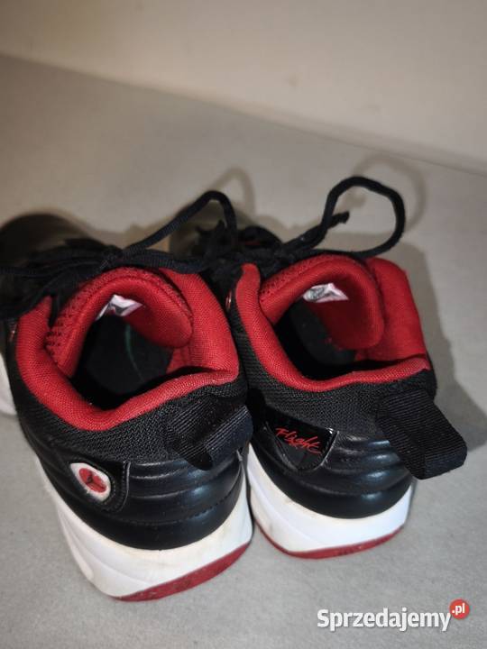 Buty Jordan w czarnoczerwonej kolorystyce Legionowo