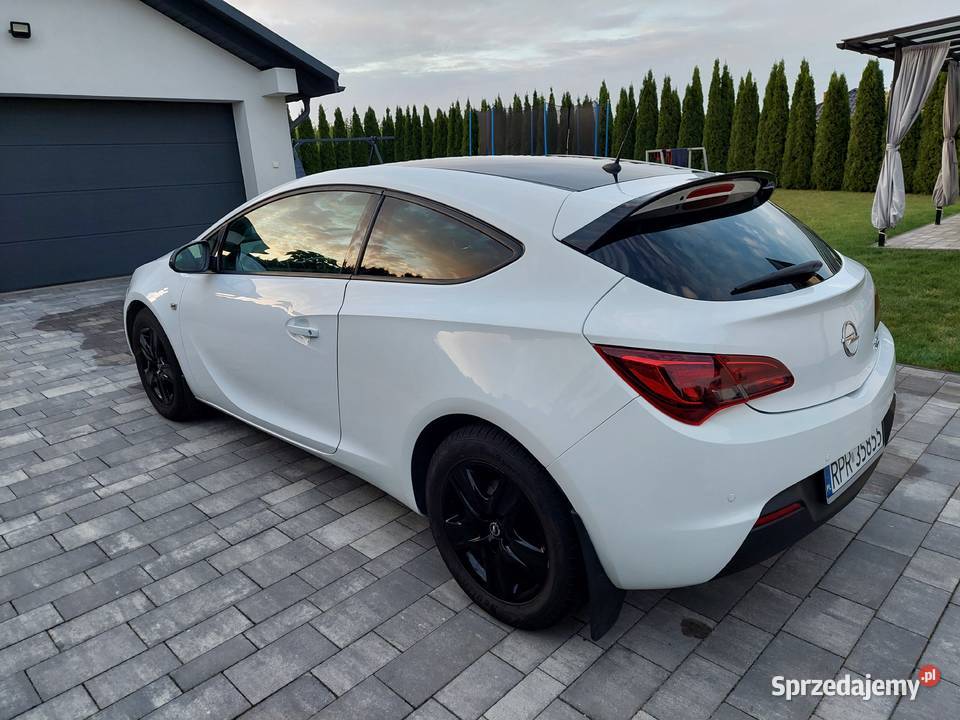Sprzedam Opla Astrę GTC z 2015r Buszkowiczki sprzedam