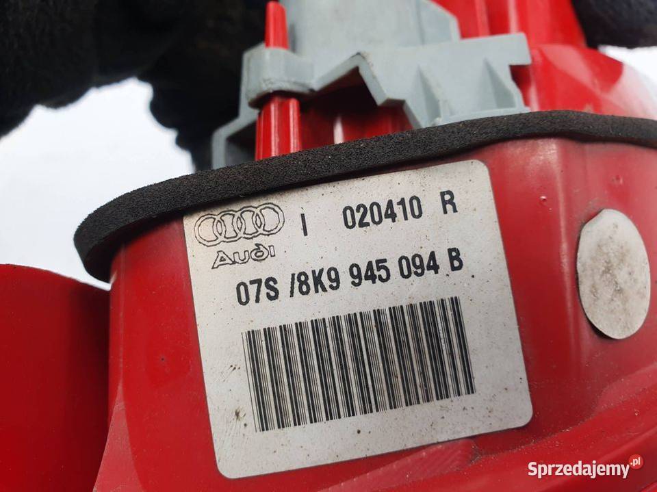 LAMPA W KLAPE PRAWA AUDI A4 B8 8K9945094B Lipno