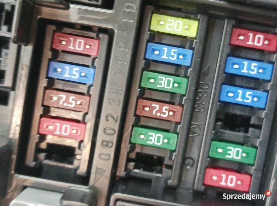 SKRZYNKA BEZPIECZNIKÓW 08023WB 25 B HYB Lexus NX osobowe świętokrzyskie