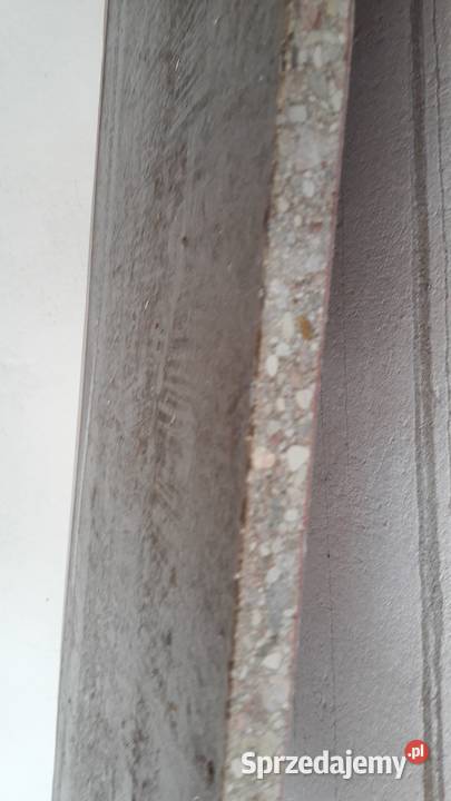 Parapet zewnętrzny z kamienia Parapety Głuchołazy