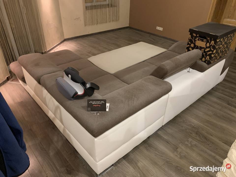 Narożnik z funkcją spania Saturn Meble Katowice