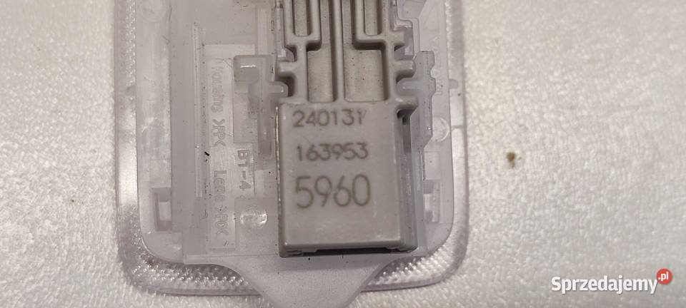 MAZDA 2 TOYOTA YARIS IV LAMPKA KABINY