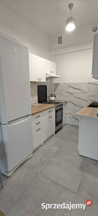 2 pokoje generalnym remoncie Balkon Piwnica KW Warszawa sprzedam