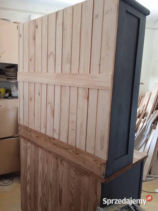 Kredens kuchenny odnowiony