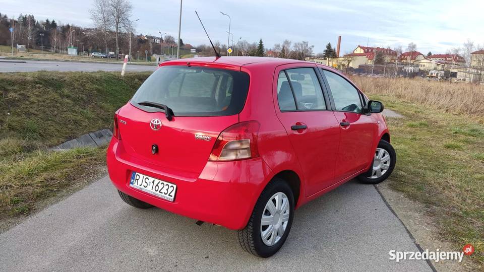 Toyota Yaris 10 Benzyna Klimatyzacja Mały Jasło sprzedam