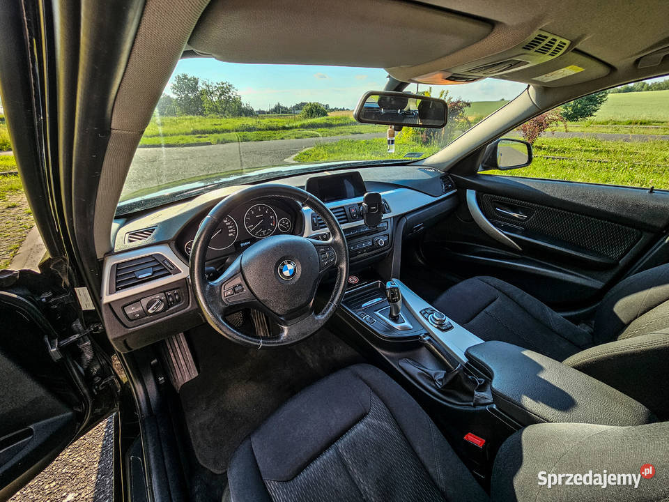 BMW Seria 3 BMW F31 318D Touring 2014 143 nieuszkodzony Zdzieszowice