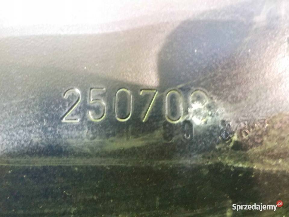 BMW 1 E87 LIFT 16 B 08r pas przedni wzmocnienie Suków sprzedam