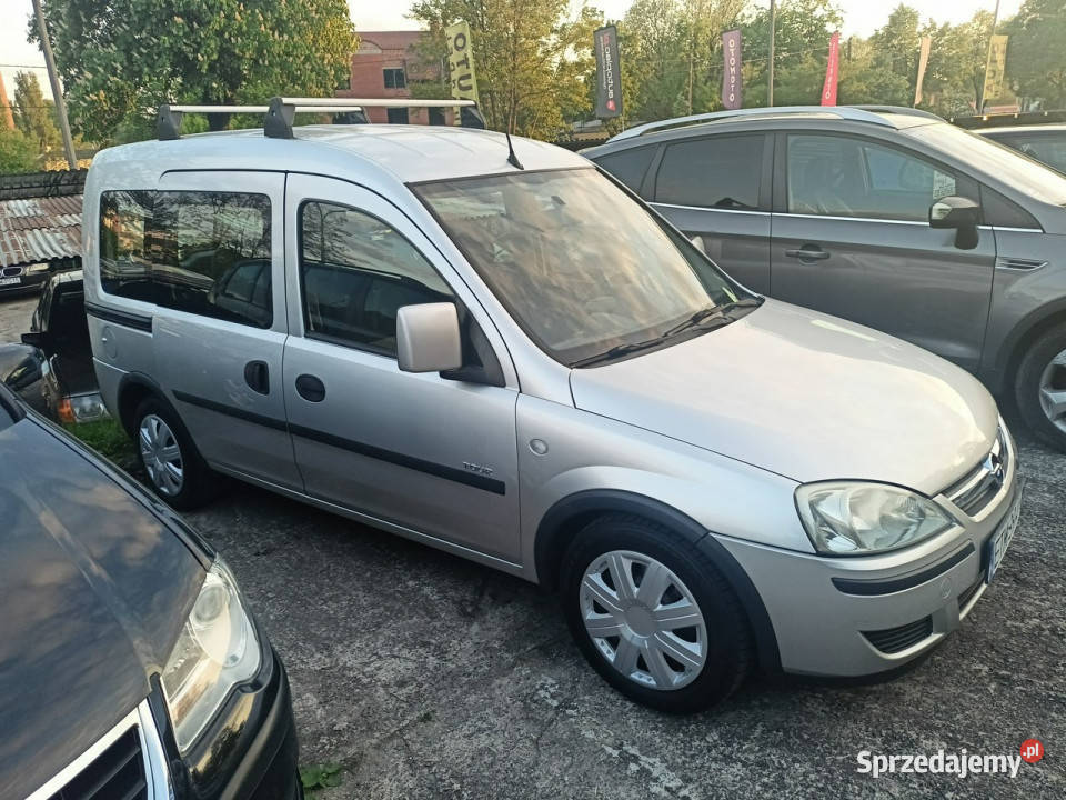 Opel Combo wersja TOUR z Niemiec opłacony ESP łódzkie Tomaszów Mazowiecki sprzedam